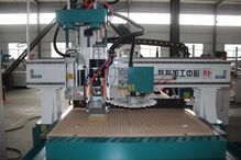 板式家具開(kāi)料機(jī) 從四工序到數(shù)控帶刀庫(kù)加工中心